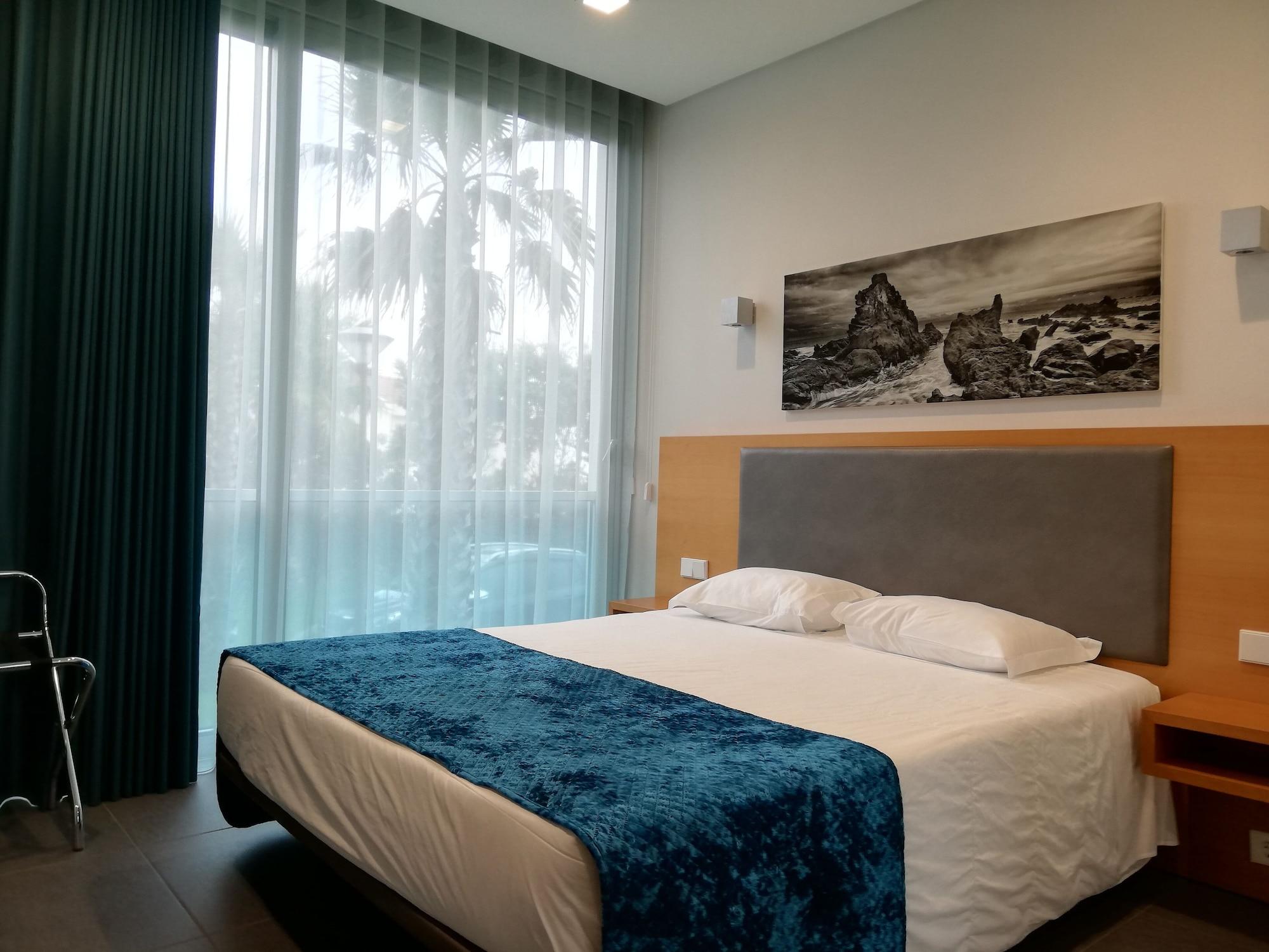 Whalesbay Hotel apartamentowy 4*